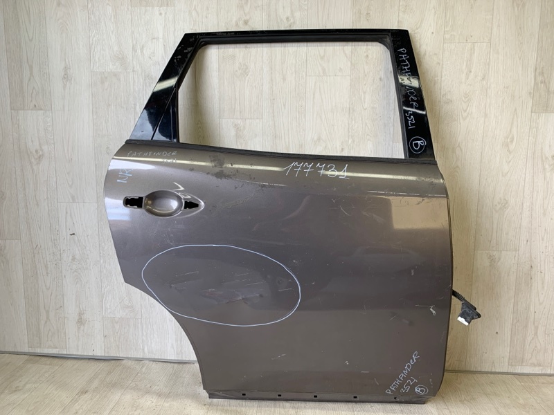 Дверь задняя правая NISSAN PATHFINDER R52 12-21 2014 R52 3.5 VQ35DE 82100-3KC0A Б/У