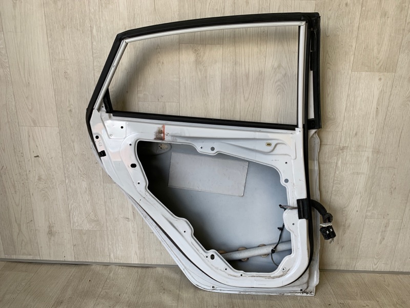 Дверь задняя левая FIESTA 08-17 2013 CCN 1.6 HXJB Дверь задняя левая FIESTA 08-17 2013 CCN 1.6 HXJB
