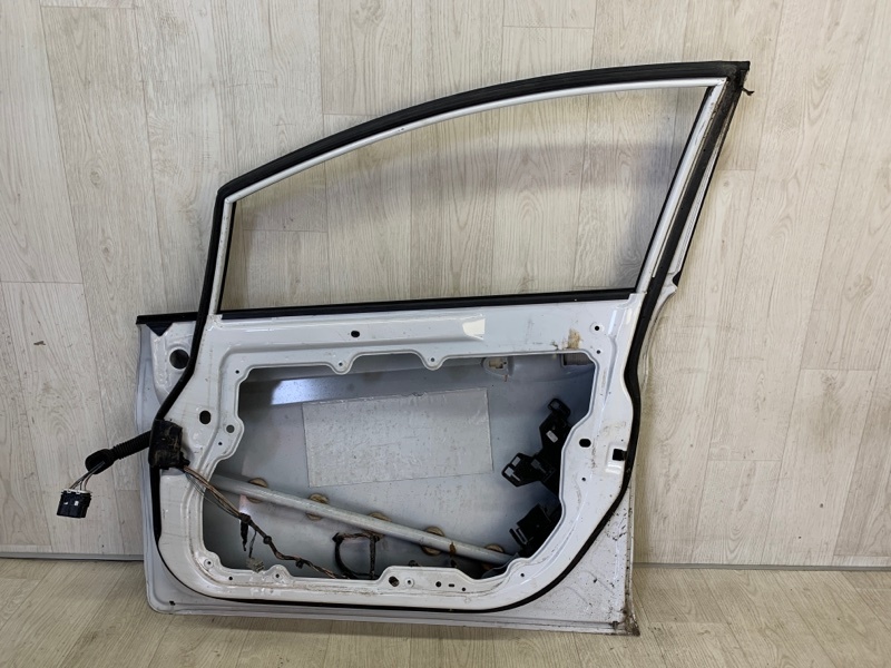 Дверь передняя правая FIESTA 08-17 2013 CCN 1.6 HXJB