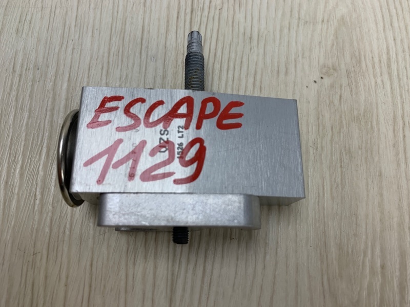 Запчасть клапан кондиционера FORD ESCAPE 12-19 2018 TM2 1.5 M9MA GV6Z-19849-A Б/У Клапан кондиционера FORD ESCAPE 12-19 2018 TM2 1.5 M9MA GV6Z-19849-A Б/У