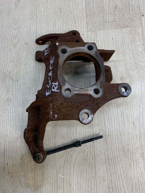 Запчасть цапфа задняя левая FORD ESCAPE 12-19 2018 TM2 1.5 M9MA CV6Z-5A969-A Б/У Цапфа задняя левая FORD ESCAPE 12-19 2018 TM2 1.5 M9MA CV6Z-5A969-A Б/У