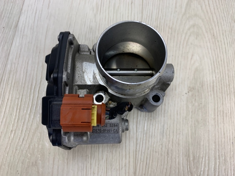 Дроссельная заслонка FORD ESCAPE 12-19 2018 TM2 1.5 M9MA DS7Z-9E926-B Б/У