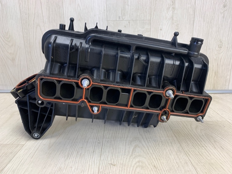 Коллектор впускной FORD ESCAPE 12-19 TM2 1.5 M9MA Коллектор впускной FORD ESCAPE 12-19 TM2 1.5 M9MA