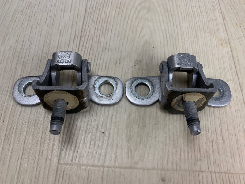 Запчасть петля крышки багажника FORD ESCAPE 12-19 2018 TM2 1.5 M9MA GJ7Z-7842900-A Б/У Петля крышки багажника FORD ESCAPE 12-19 2018 TM2 1.5 M9MA GJ7Z-7842900-A Б/У