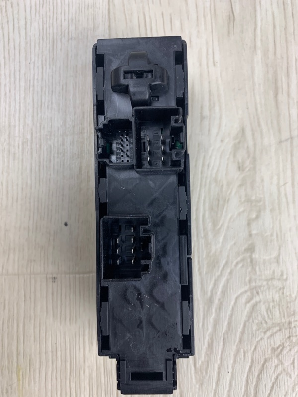 Блок управления стеклоподъемниками передний левый FORD ESCAPE 12-19 TM2 1.5 M9MA