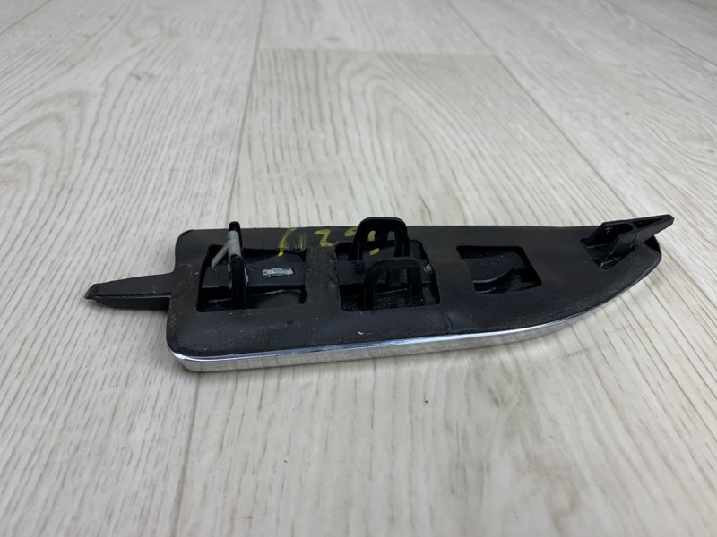 Накладка крыла левая FORD ESCAPE 12-19 TM2 1.5 M9MA