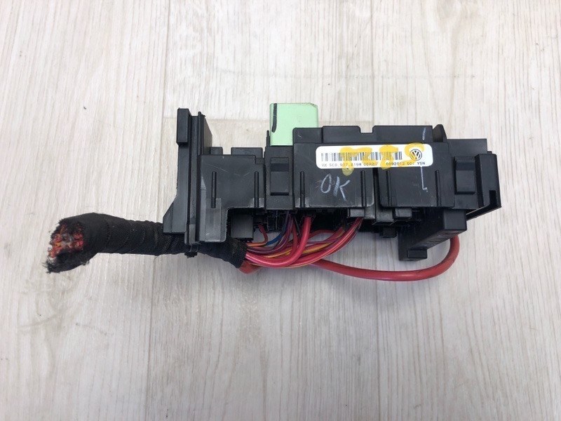 Блок предохранителей моторный отсек BEETLE 11-19 2012 5C1 CBTA 2.5L