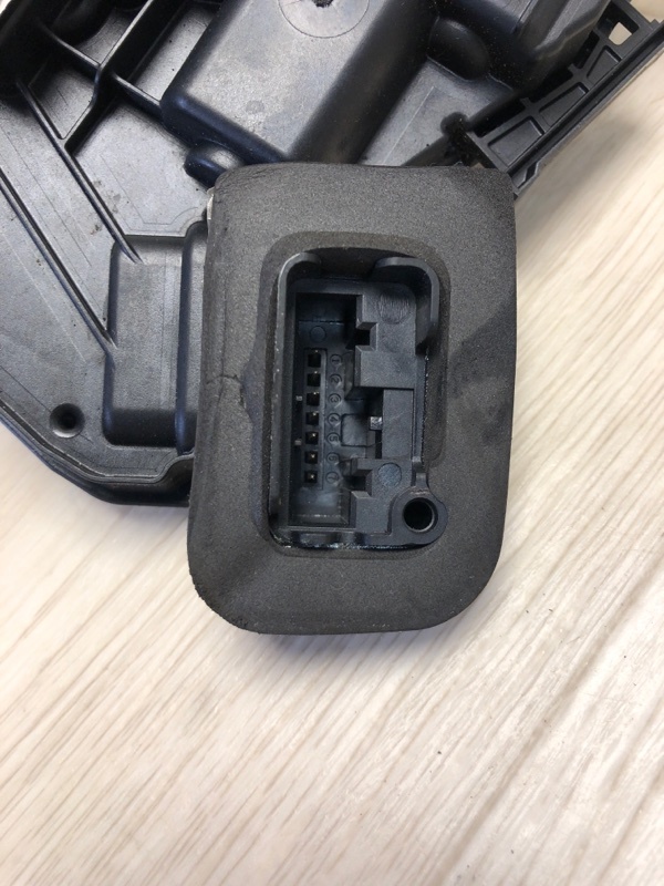 Замок двери передний правый VOLKSWAGEN BEETLE 11-19 5C1 CBTA 2.5L