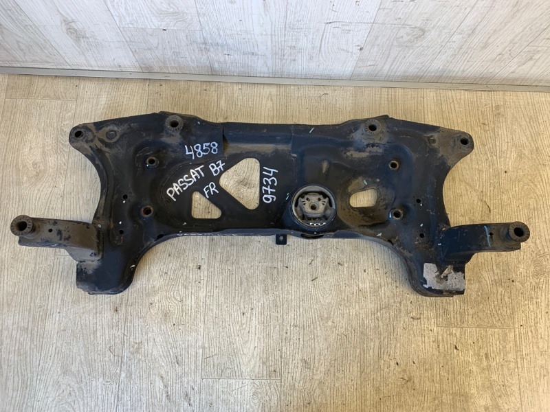 Балка передней подвески VOLKSWAGEN PASSAT B7 11-15 2013 A32 CBTA 2.5L 5C0 199 313 N Б/У