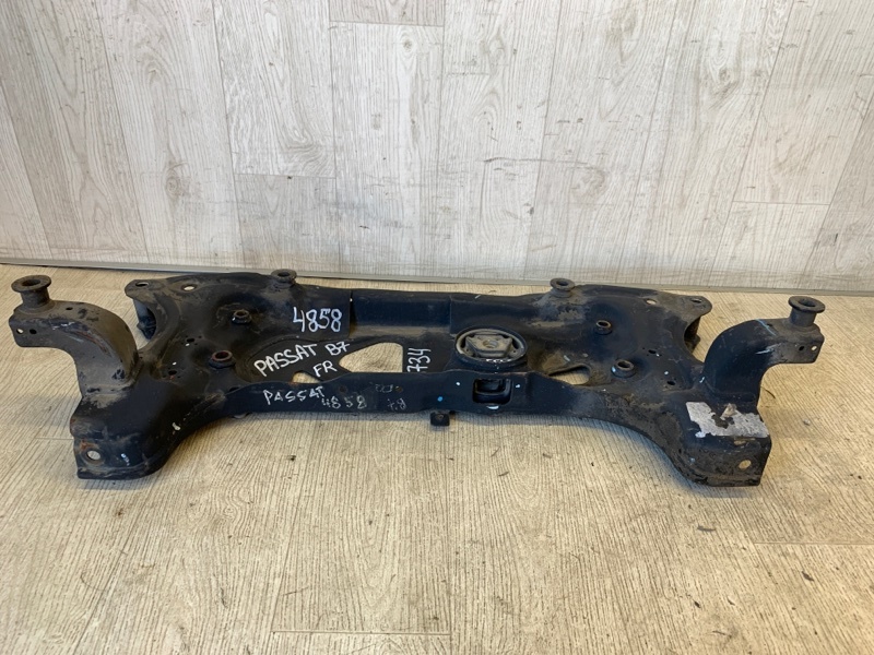Балка передней подвески PASSAT B7 11-15 2013 A32 CBTA 2.5L