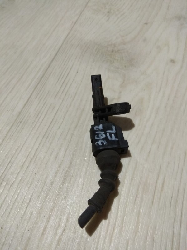 Датчик ABS передний левый VOLKSWAGEN PASSAT B7 11-15 A32 1.8 CPRA Датчик ABS передний левый VOLKSWAGEN PASSAT B7 11-15 A32 1.8 CPRA