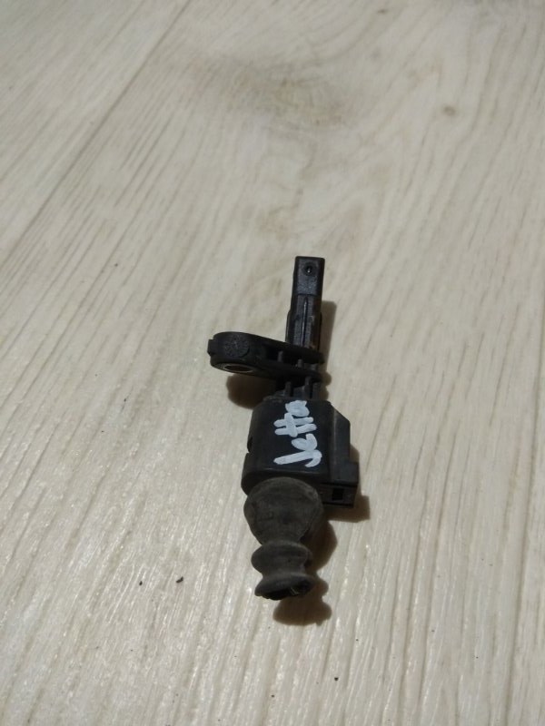 Датчик ABS передний правый VOLKSWAGEN JETTA USA 10-17 162 CBTA 2.5L