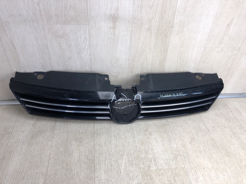 Решетка радиатора JETTA USA 10-17 2013 162 2.5 CBUA