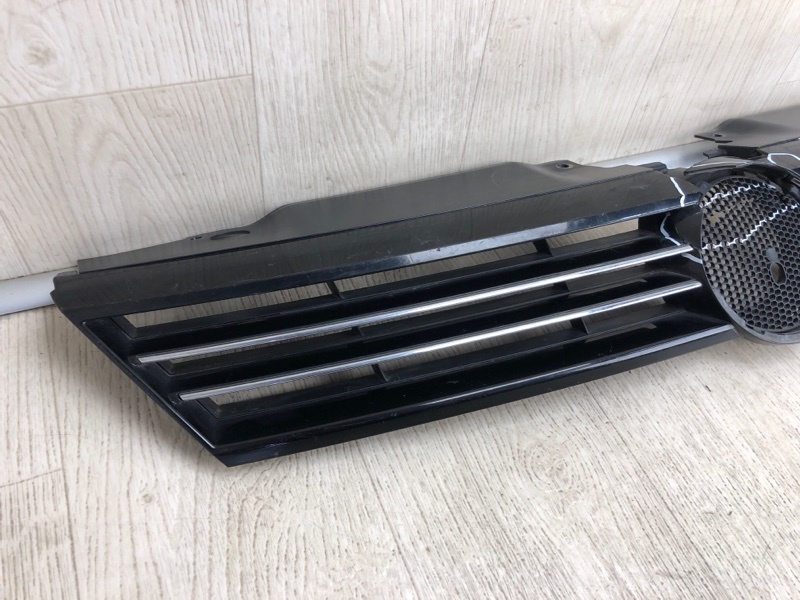 Решетка радиатора VOLKSWAGEN JETTA USA 10-17 162 2.5 CBUA