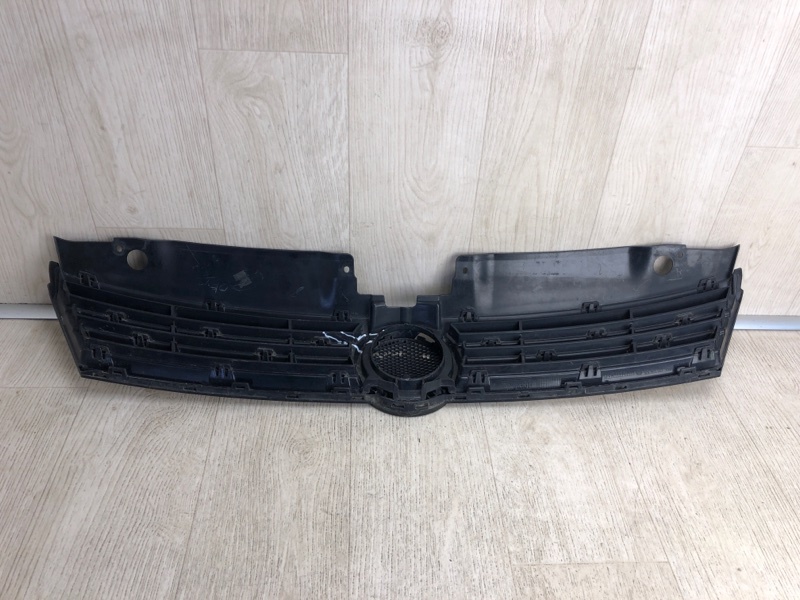 Решетка радиатора JETTA USA 10-17 2013 162 2.5 CBUA