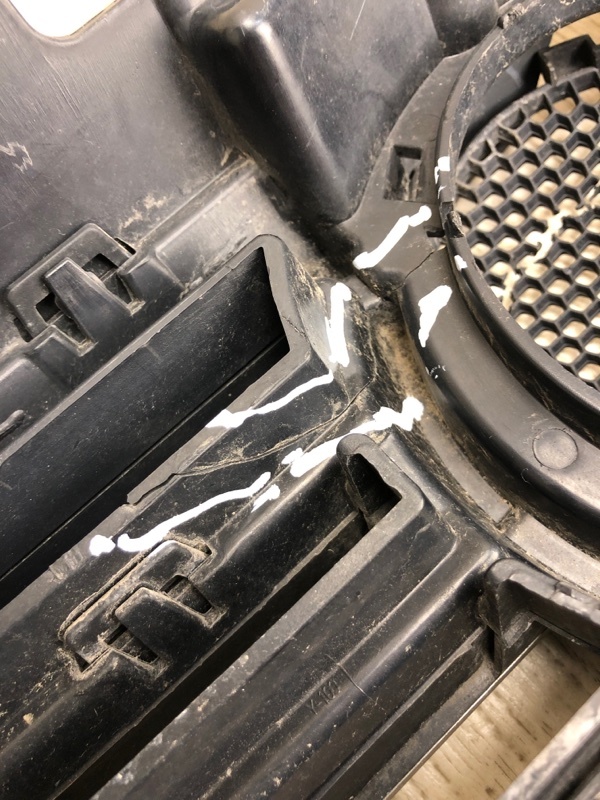 Решетка радиатора JETTA USA 10-17 2013 162 2.5 CBUA