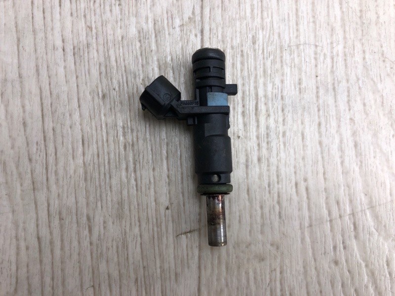 Форсунка топливная VOLKSWAGEN JETTA USA 10-17 2011 162 2.5 CBUA 07K 906 031 C Б/У