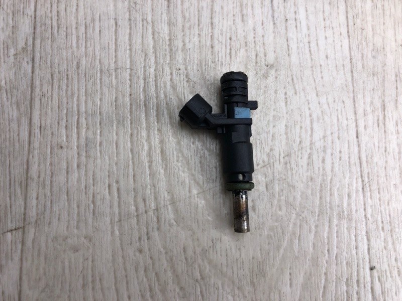 Форсунка топливная VOLKSWAGEN JETTA USA 10-17 2011 162 2.5 CBUA 07K 906 031 C Б/У