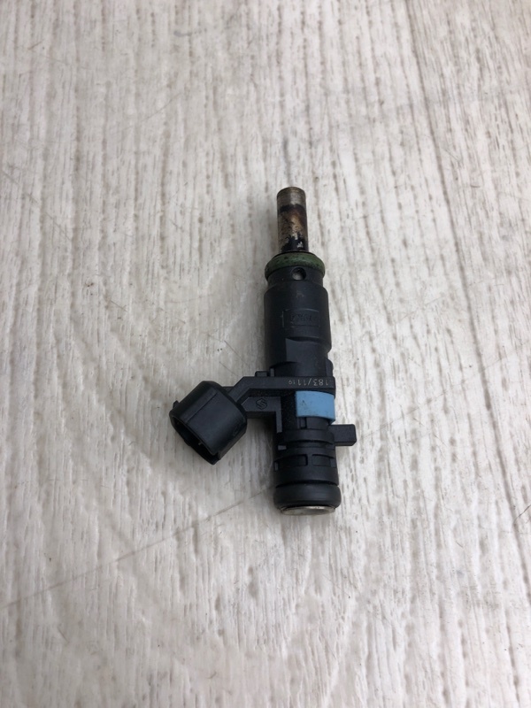 Форсунка топливная JETTA USA 10-17 2011 162 2.5 CBUA