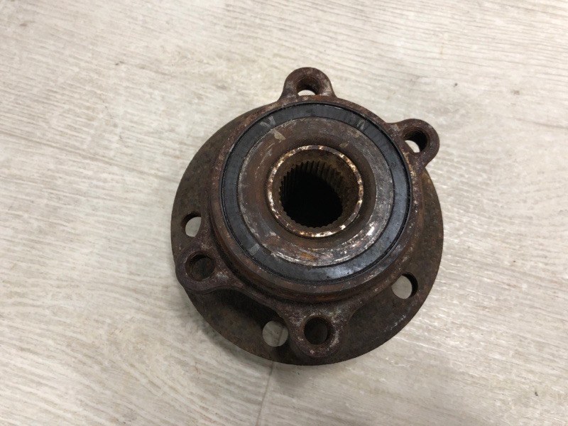 Ступица передняя VOLKSWAGEN JETTA USA 10-17 162 2.5 CBUA