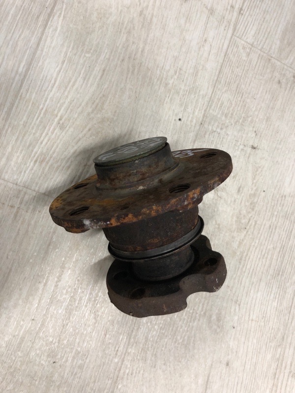 Ступица задняя JETTA USA 10-17 2011 162 2.5 CBUA