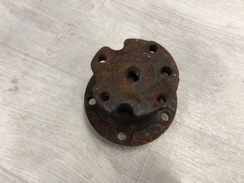 Ступица задняя VOLKSWAGEN JETTA USA 10-17 162 2.5 CBUA