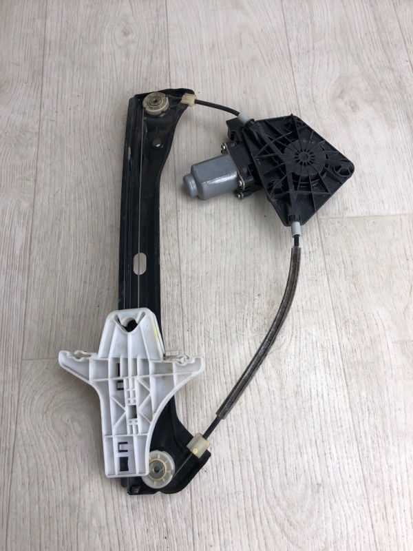 Стеклоподъемник задний правый JETTA USA 10-17 2011 162 2.5 CBUA