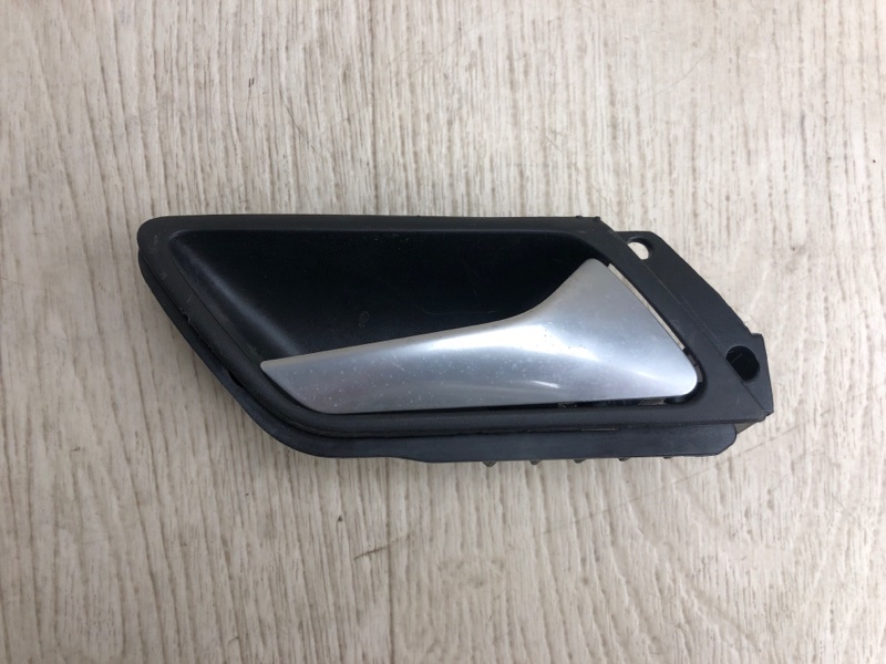 Ручка двери внутренняя задняя правая VOLKSWAGEN JETTA USA 10-17 2011 162 2.5 CBUA 5C6 839 114 B ZNX Б/У