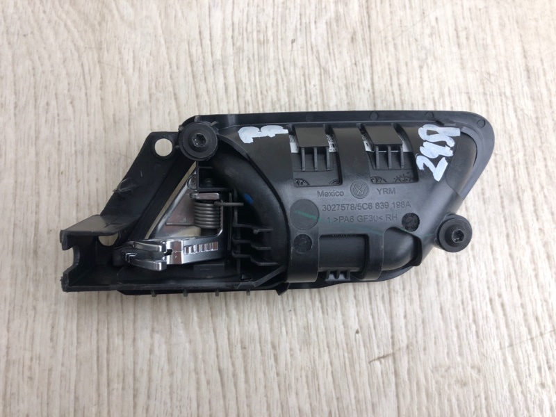 Ручка двери внутренняя задняя правая JETTA USA 10-17 2011 162 2.5 CBUA