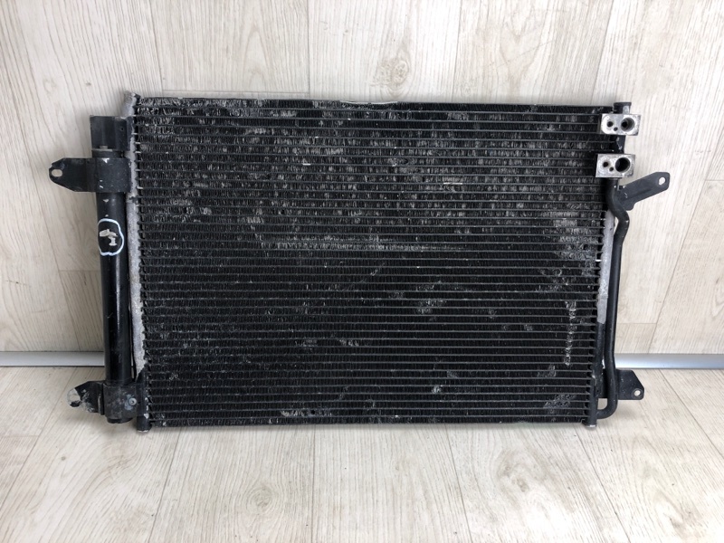 Радиатор кондиционера VOLKSWAGEN JETTA USA 10-17 2011 162 2.5 CBUA 5C0 820 411 F Б/У