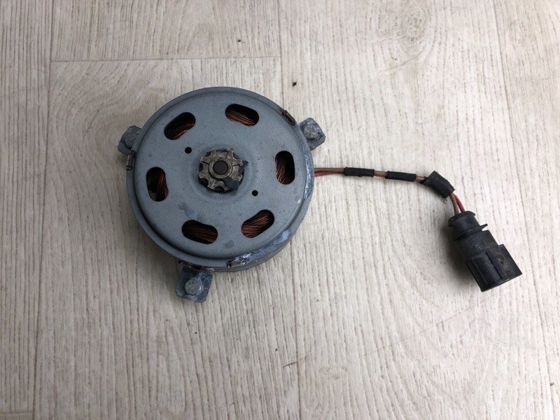 Мотор вентилятора охлаждения VOLKSWAGEN JETTA USA 10-17 2011 162 2.5 CBUA 1K0 959 455 ET Б/У