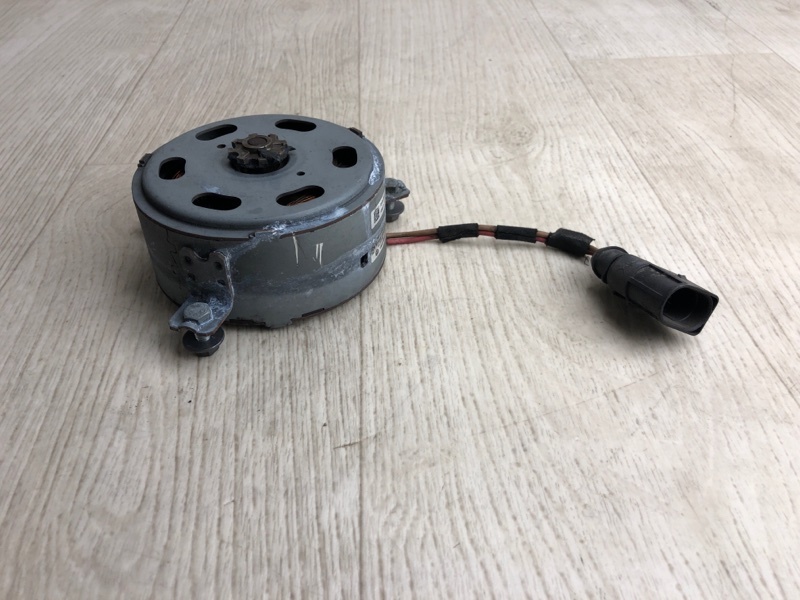 Мотор вентилятора охлаждения JETTA USA 10-17 2011 162 2.5 CBUA