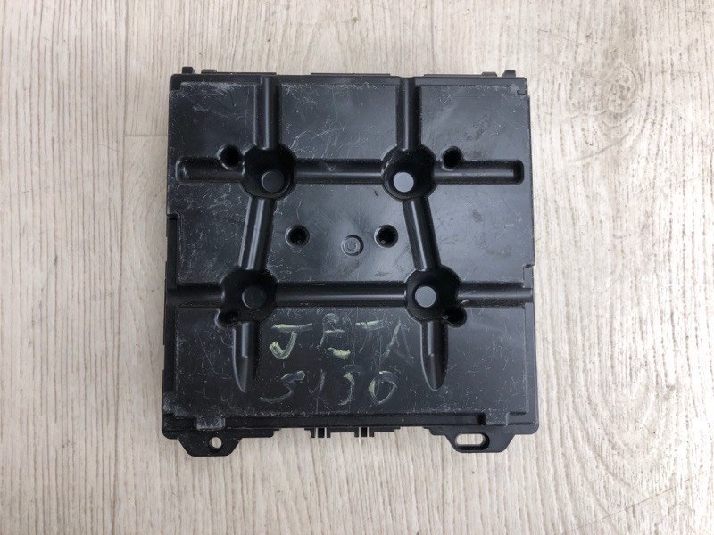 Блок электронный JETTA USA 10-17 2011 162 2.5 CBUA