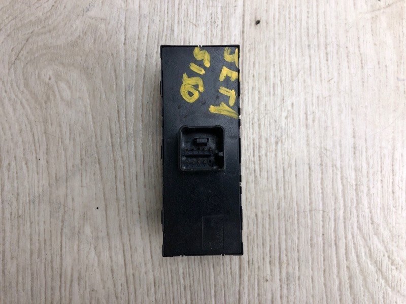 Блок управления стеклоподъемниками передний левый VOLKSWAGEN JETTA USA 10-17 162 2.5 CBUA