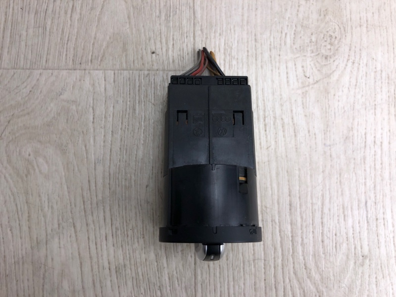 Блок управления освещением JETTA USA 10-17 2011 162 2.5 CBUA