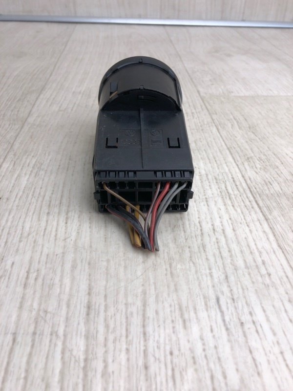 Блок управления освещением VOLKSWAGEN JETTA USA 10-17 162 2.5 CBUA