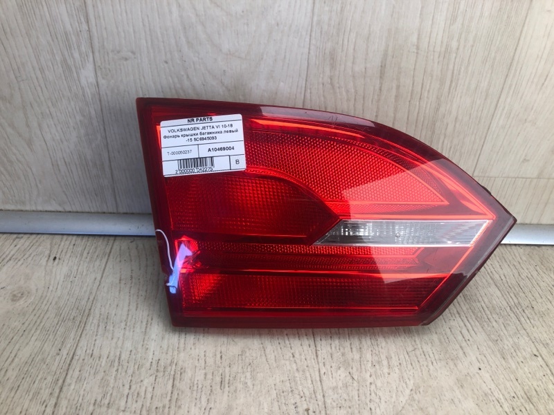 Фонарь внутренний задний левый VOLKSWAGEN JETTA USA 10-17 2012 162 2.5 CBUA 5C6 945 093 Б/У