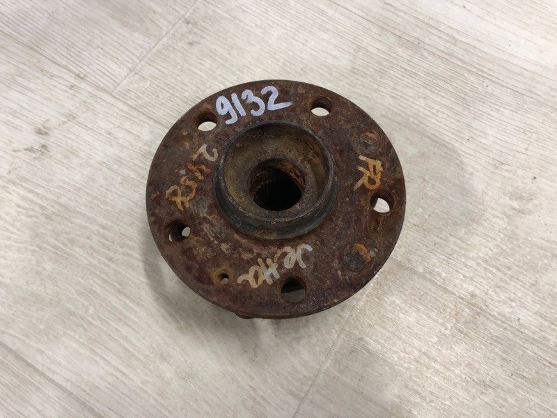 Запчасть ступица передняя VOLKSWAGEN JETTA USA 10-17 2012 162 2.5 CBUA 5K0 498 621 Б/У Ступица передняя VOLKSWAGEN JETTA USA 10-17 2012 162 2.5 CBUA 5K0 498 621 Б/У