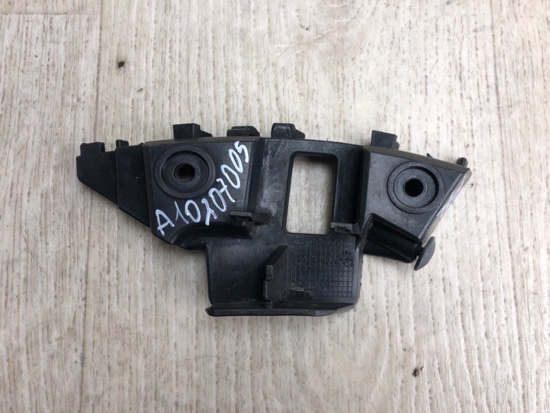 Кронштейн переднего бампера (на крыле) правый JETTA USA 10-17 2012 162 2.5 CBUA