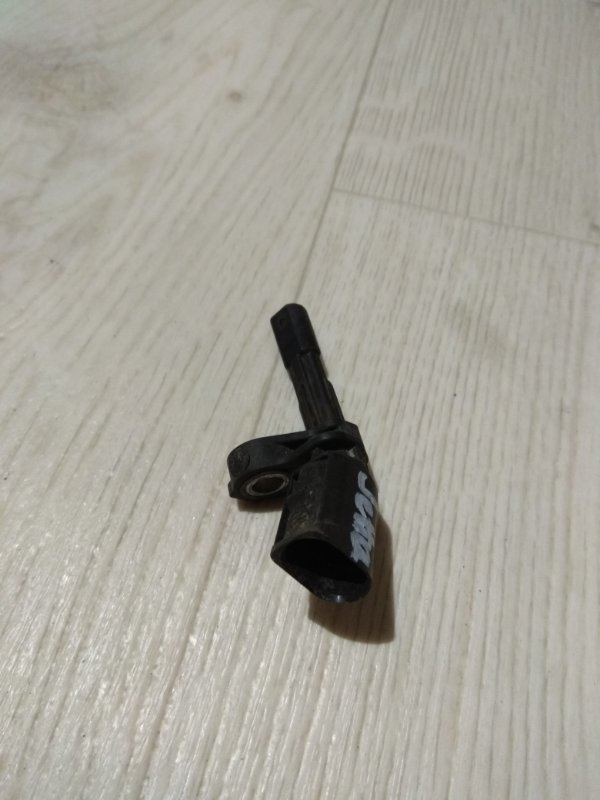 Датчик ABS задний левый VOLKSWAGEN JETTA USA 10-17 162 2.5 CBUA