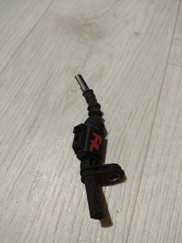 Датчик ABS передний правый VOLKSWAGEN JETTA USA 10-17 2013 162 2.0 CPLA WHT 003 856 Б/У