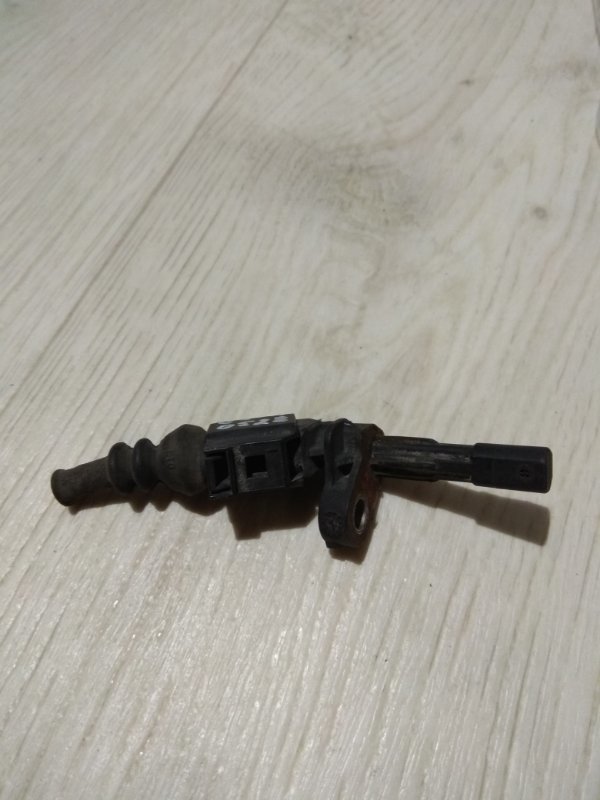 Датчик ABS задний правый VOLKSWAGEN JETTA USA 10-17 162 2.0 CPLA Датчик ABS задний правый VOLKSWAGEN JETTA USA 10-17 162 2.0 CPLA