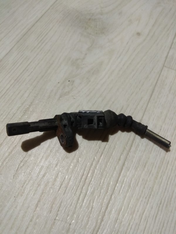 Датчик ABS задний левый VOLKSWAGEN JETTA USA 10-17 162 2.0 CPLA