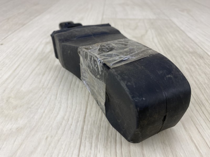 Ограничитель двери задний JETTA USA 10-17 2016 162 1.4 CZTA