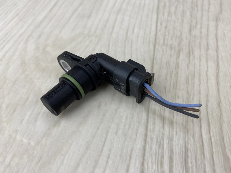 Датчик положения распредвала JETTA USA 10-17 2016 162 1.4 CZTA Датчик положения распредвала JETTA USA 10-17 2016 162 1.4 CZTA