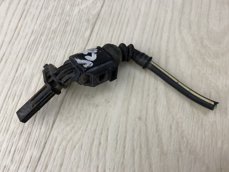 Датчик ABS передний правый VOLKSWAGEN JETTA USA 10-17 2016 162 1.4 CZTA 7H0 927 804 Б/У