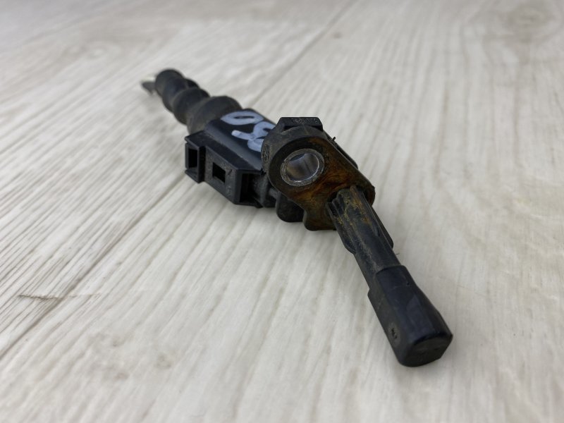 Датчик ABS задний левый VOLKSWAGEN JETTA USA 10-17 162 1.4 CZTA