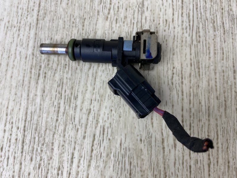 Форсунка топливная VOLKSWAGEN BEETLE 11-19 2012 5C1 2.5 CBUA 07K 906 031 C Б/У