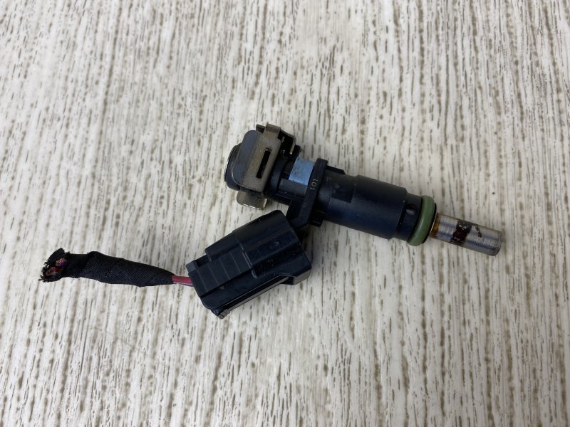 Форсунка топливная BEETLE 11-19 2012 5C1 2.5 CBUA