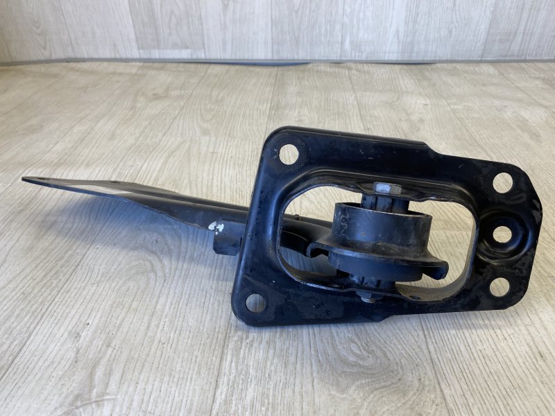 Рычаг задней подвески продольный левый VOLKSWAGEN BEETLE 11-19 5C1 2.5 CBUA